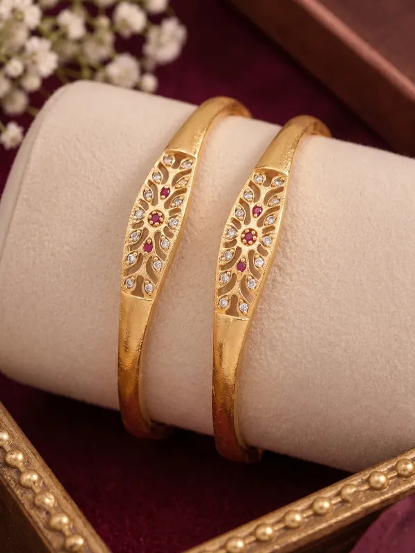 Elegant_Floral_Stone_Gold_Plated_Bangles