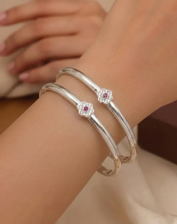 Elegant_Silver_Floral__Bangles_with_Ruby_Stone_Accent_–_Minimal_Daily_Wear_Bracelet_Set_for_Women