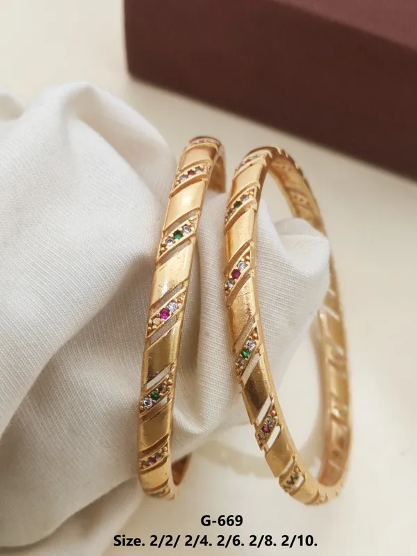 Gold_Plated_American_Diamond_Studded_Daily_Wear_Bangles_(Pack_of_2)