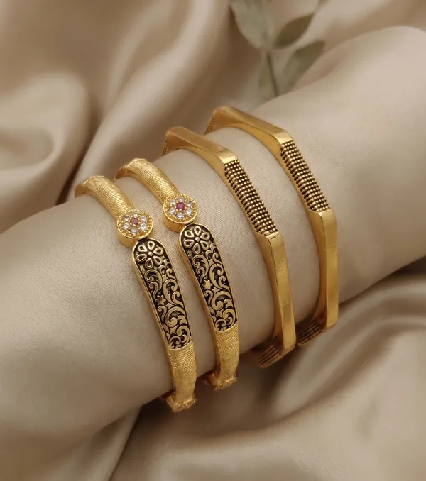 Golden_Designer__Bangle_Combo_Set_for_Women_|_Traditional_Floral_&_Textured_Kada_Bangles