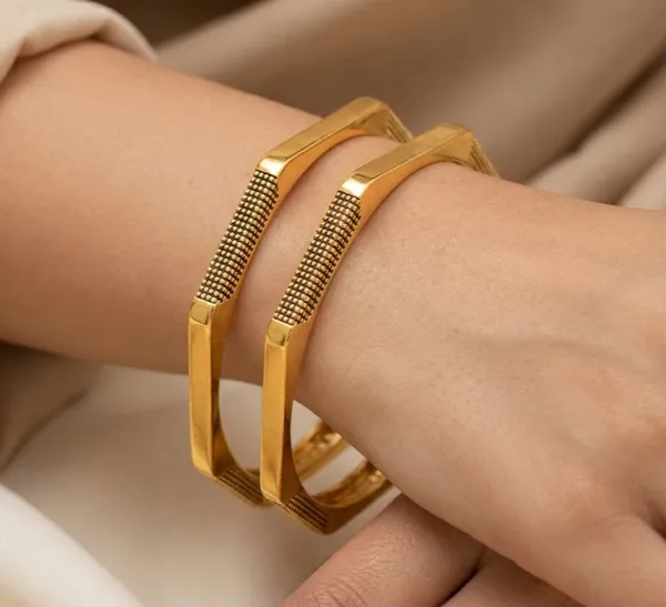 Golden_Designer__Bangle_Combo_Set_for_Women_|_Traditional_Floral_&_Textured_Kada_Bangles
