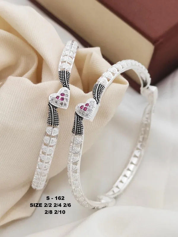 Heart_Shape_Silver_Bangles_For_Women_