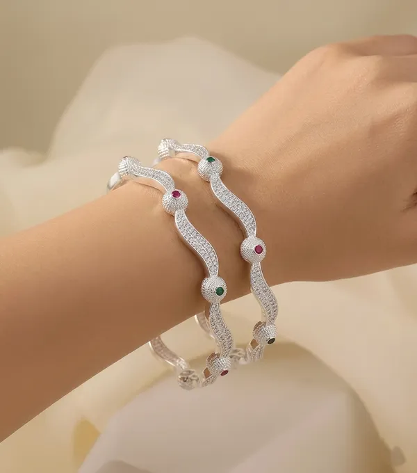 Round_Shape_AD_Diamond_Silver_Bangles