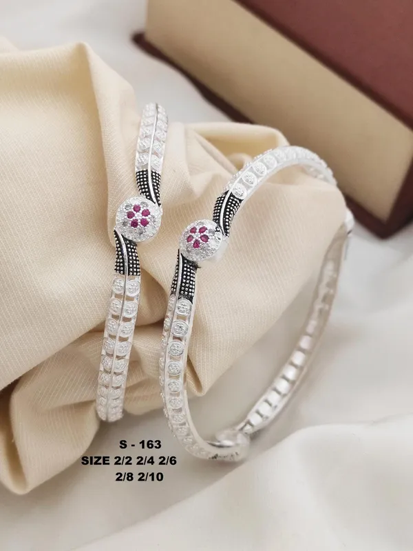 Round_Shape_Silver_Plated_Bangles_with_AD_Diamond