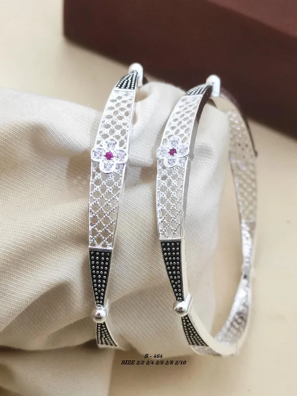 Silver_Plated_Bangles_With_Flower_Design_Pack_of_2_