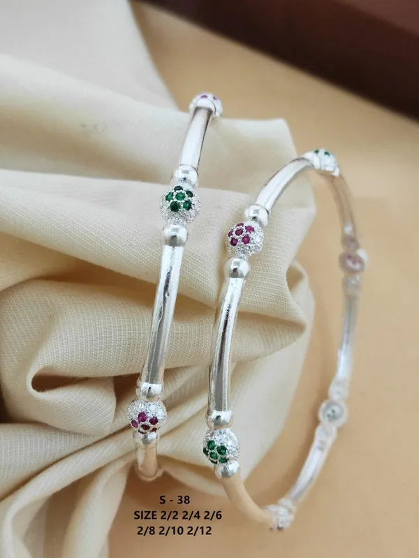 Silver-Plated_Diamond_Studded_Floral_Daily_Wear_Bangles