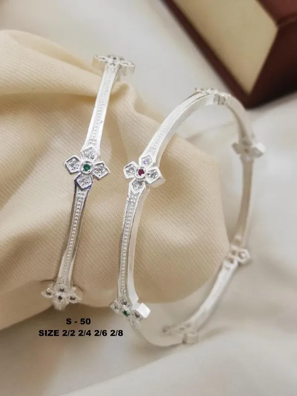 Star_Shape_Silver_Plated_Bangles_(Pack_of_2)