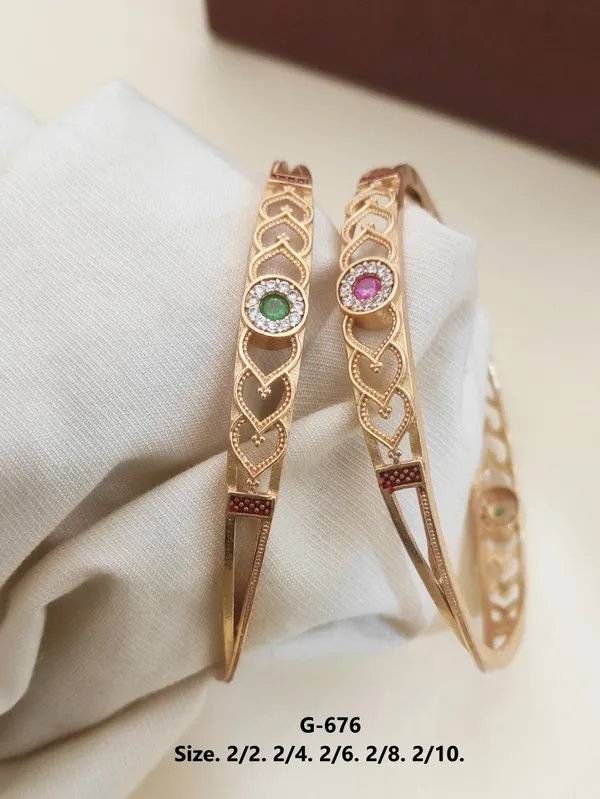 Gold_Daily_Wear_Bangles_|_Premium_Brass_Bangles_With_High_Gold_Finish_2_Pair_