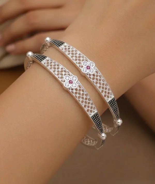 Silver_Plated_Bangles_With_Flower_Design_Pack_of_2_