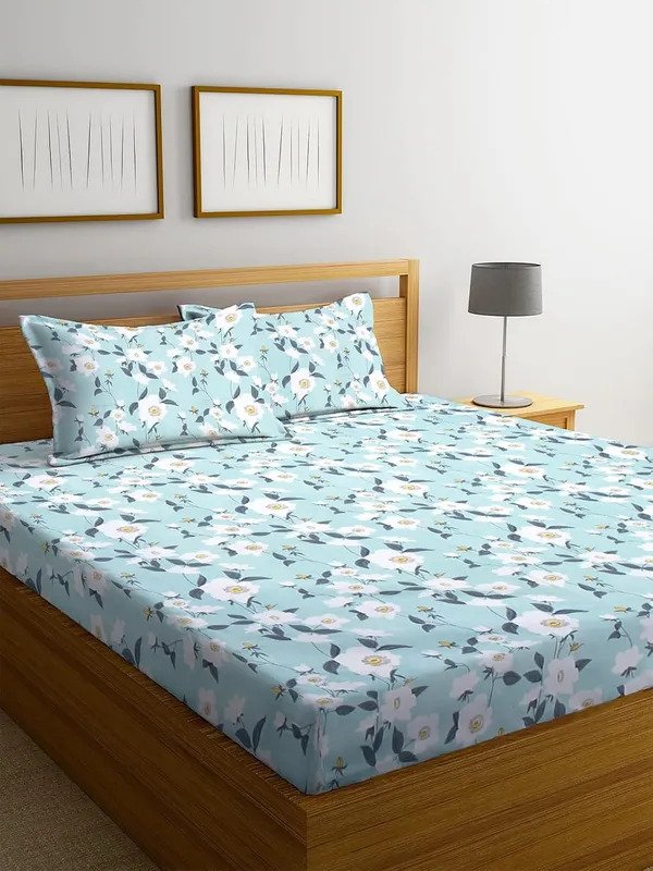 Multicolor_Cotton_Fitted_Bedsheet_With_Pillow_Covers