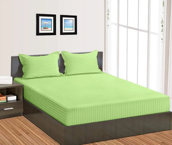Light_Green_Cotton_Fitted_Bed_Bedsheet_With_Pillow_Covers