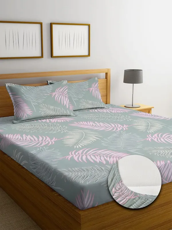Multicolor_Cotton_Fitted_Bedsheet_With_Pillow_Covers
