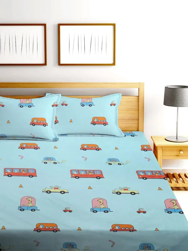 Multicolor_Fitted_Bedsheet_With_Pillow_Covers