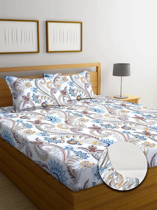 Multicolor_Cotton_Fitted_Bedsheet_With_Pillow_Covers