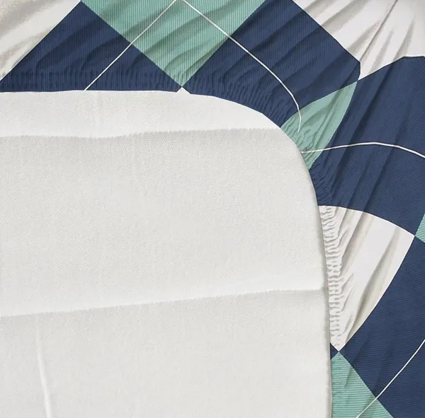 Multicolor_Cotton_Fitted_Bedsheet_With_Pillow_Covers
