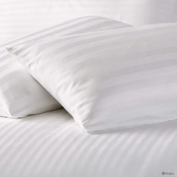 White_Cotton_Bedsheet_Set_With_Pillow_Covers