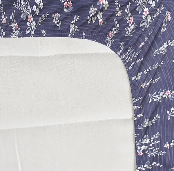 Multicolor_Fitted_Bedsheet_With_Pillow_Covers