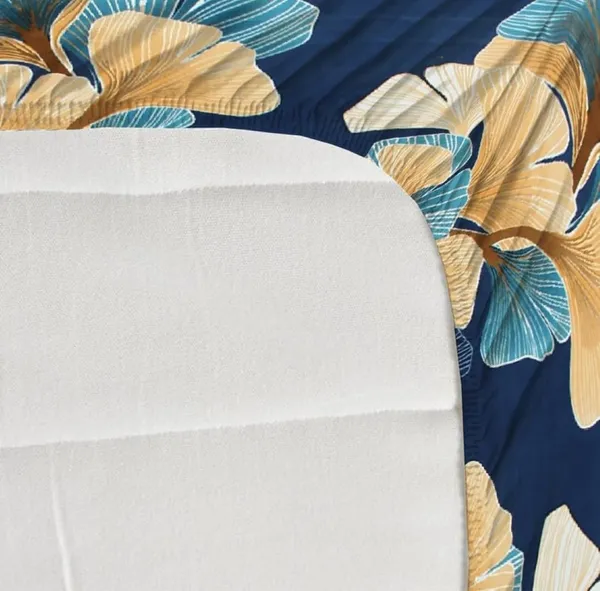 Multicolor_Cotton_Fitted_Bedsheet_With_Pillow_Covers
