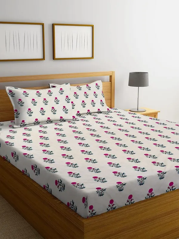 Multicolor_Cotton_Fitted_Bedsheet_With_Pillow_Covers