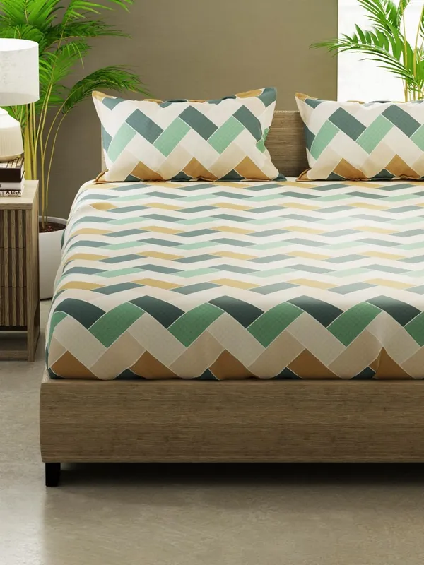 Multicolor_Microfiber_Cotton_Bedsheet_Set_With_Pillow_Covers