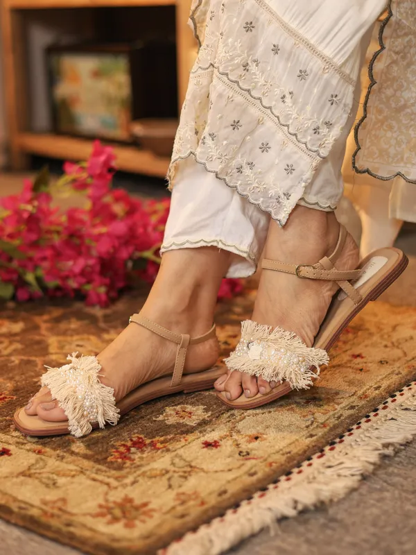 Brown_Synthetic_Leather_Flats_For_Women