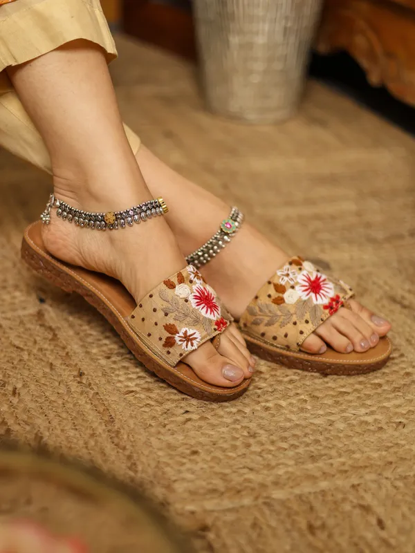 Brown_Synthetic_Leather_Flats_For_Women