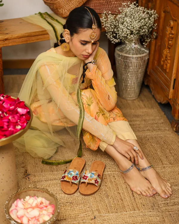 Brown_Synthetic_Leather_Flats_For_Women
