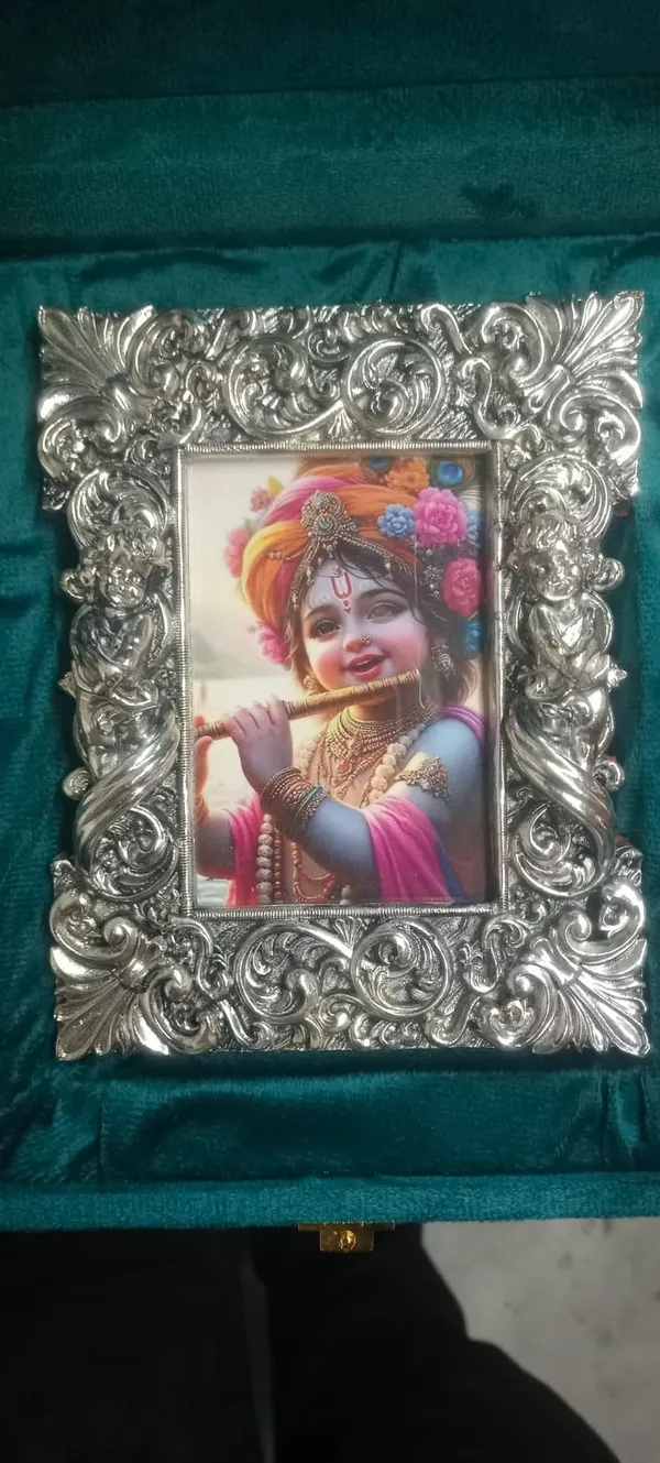 Silver_Ornate_Baroque_Style_With_Krishna_Divine_Art_Photo_Frame