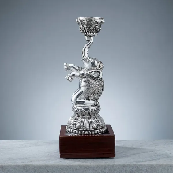 Silver_Pure_Majestic_Elephant_Handcrafted_Candle_Stand_For_Decor