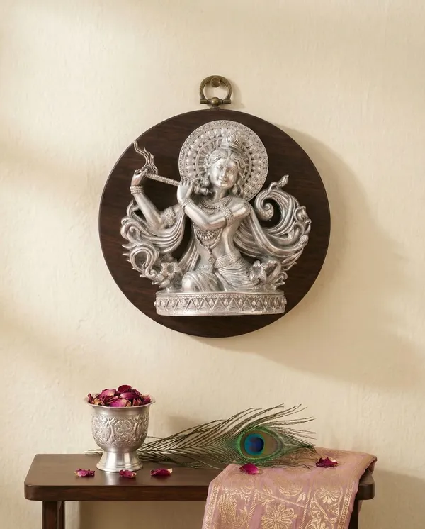 Handcrafted_Murli_Krishna_Silver-Coated_Plaque_on_Circular_Wood_Base