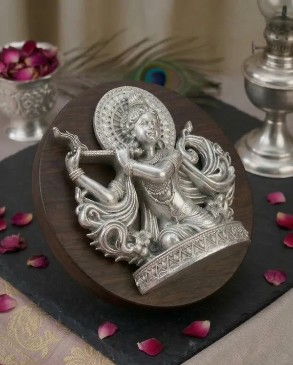 Handcrafted_Murli_Krishna_Silver-Coated_Plaque_on_Circular_Wood_Base