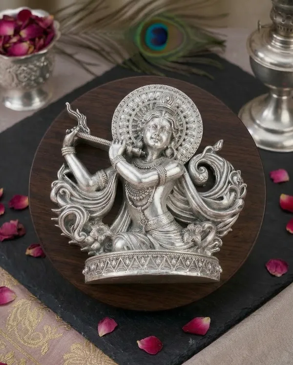 Handcrafted_Murli_Krishna_Silver-Coated_Plaque_on_Circular_Wood_Base
