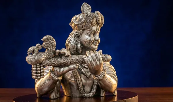 Silver_Pure_Divine_Melody_Handcrafted_Lord_Krishna_With_Flute_Idol
