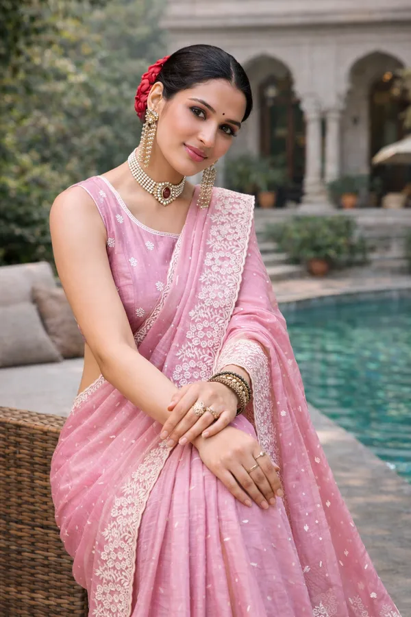 Light_Pink_Silk_Embroidered_Crush_Saree_With_Blouse_Piece_For_Women