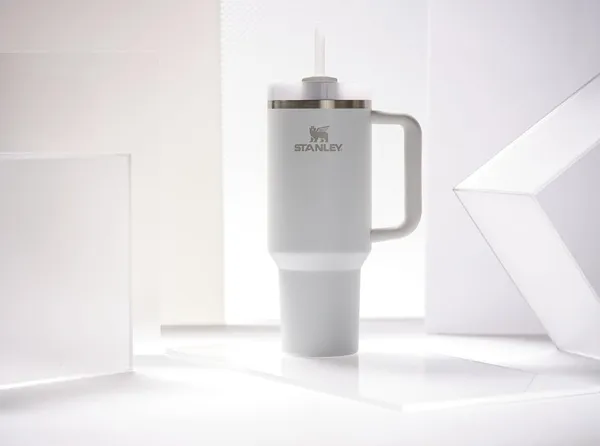 White_Plastic_Stanley_Bottle_Tumbler_For_Unisex