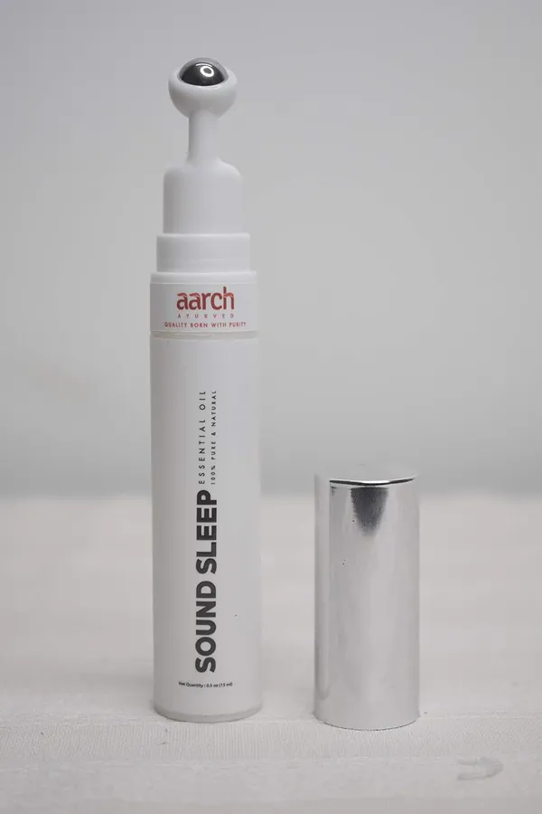 White_&_Black_Sound_Sleep_Essential_Oil_Blend_Roll_On._15_Ml._100%_Pure_And_Natural
