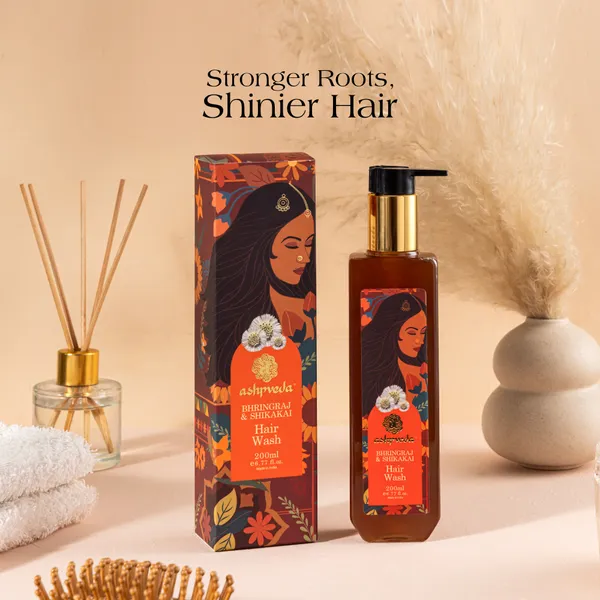 Bhringraj_&_Shikakai_Hair_Wash-200Ml