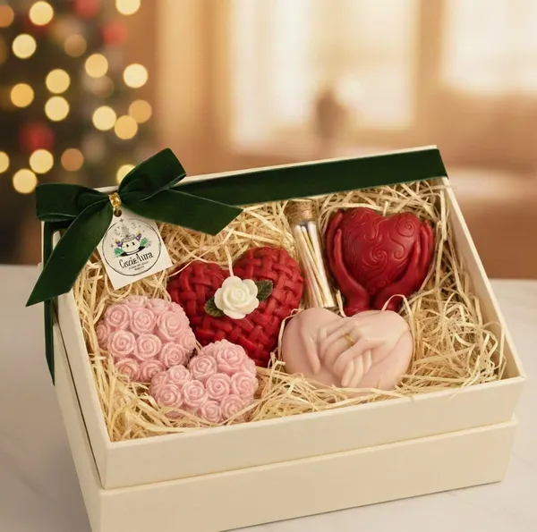 Multicolor_Premium_Wax_Wrapped_In_Love_Collection_Candle_Box_For_Home_Decor