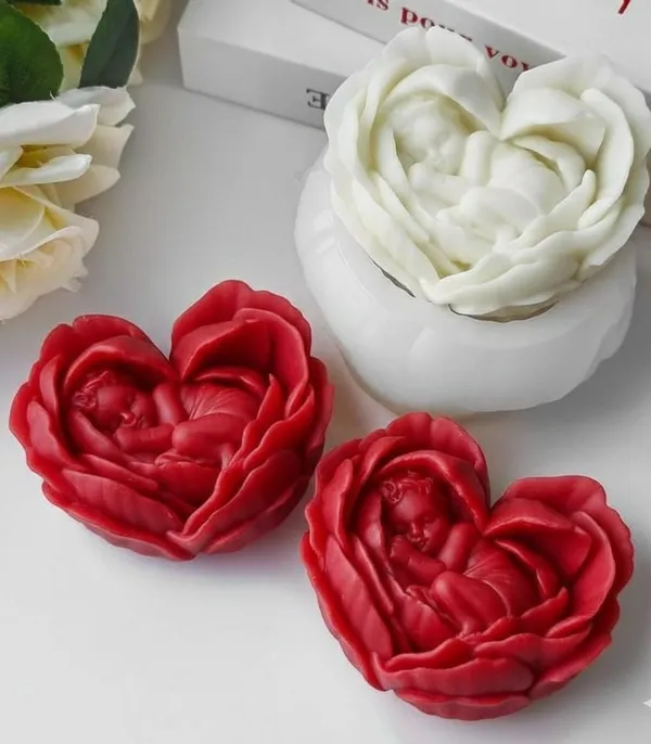 Pack_Of_3_Red_And_White_Premium_Wax_Sleeping_Baby_In_Heart_Candle_For_Home_Decor