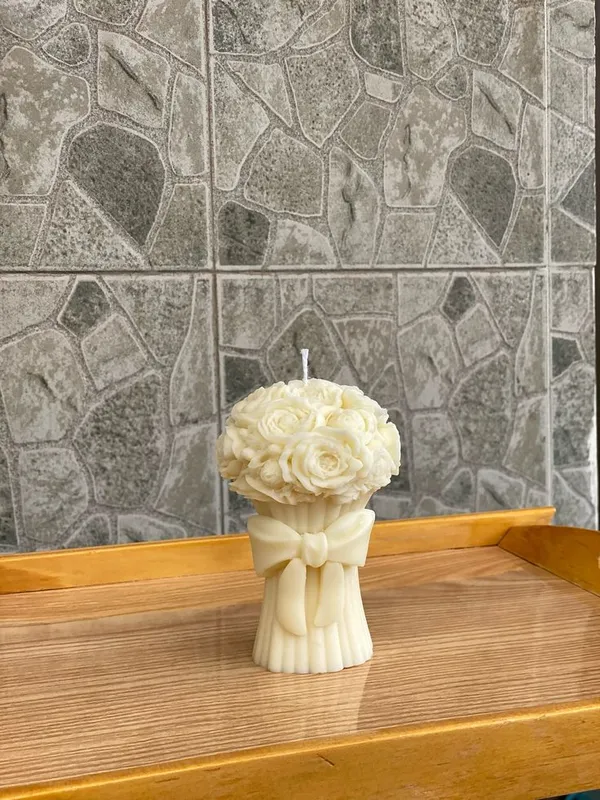 White_Premium_Wax_Rose_Bouquet_Candle_For_Home_Decor