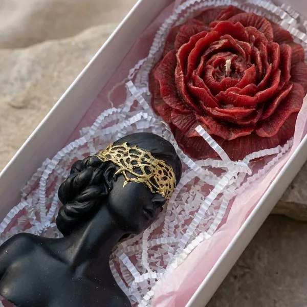 Black_Premium_Wax_Noir_And_Bloom_Candle_For_Home_Decor