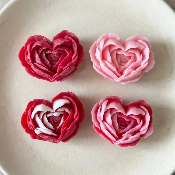 Pack_Of_4_Multicolor_Premium_Wax_Heart_In_Bloom_Candle_For_Home_Decor
