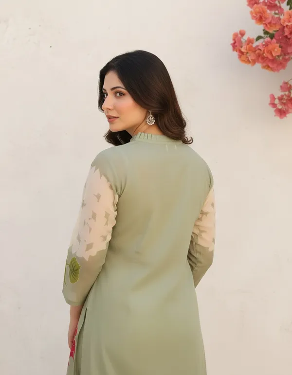 Pastel_Green_Floral_Mul_Cotton_Kurta_Set_For_Women