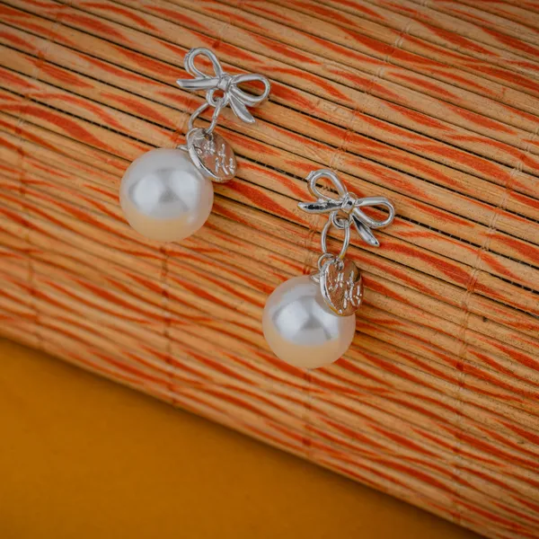 Silver_Pearl_Bow_Studs_Anti_Tarnish_Earring_For_Women_And_Girls