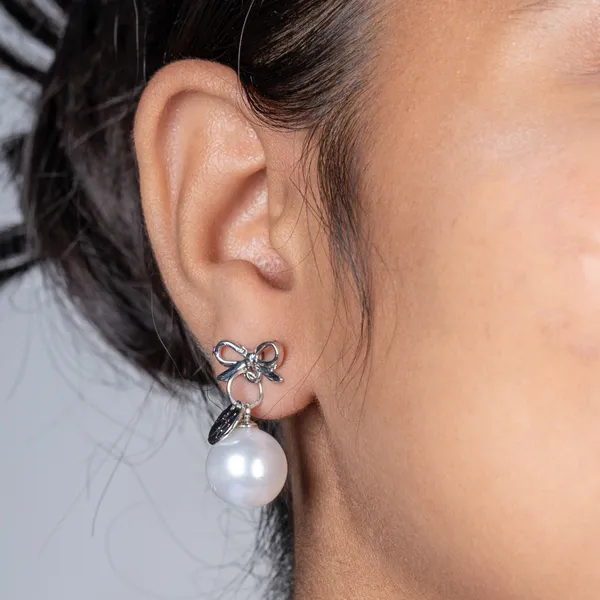 Silver_Pearl_Bow_Studs_Anti_Tarnish_Earring_For_Women_And_Girls
