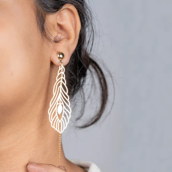 Golden_Leafy_Luxe_Drops_Anti_Tarnish_Earring_For_Women_And_Girls