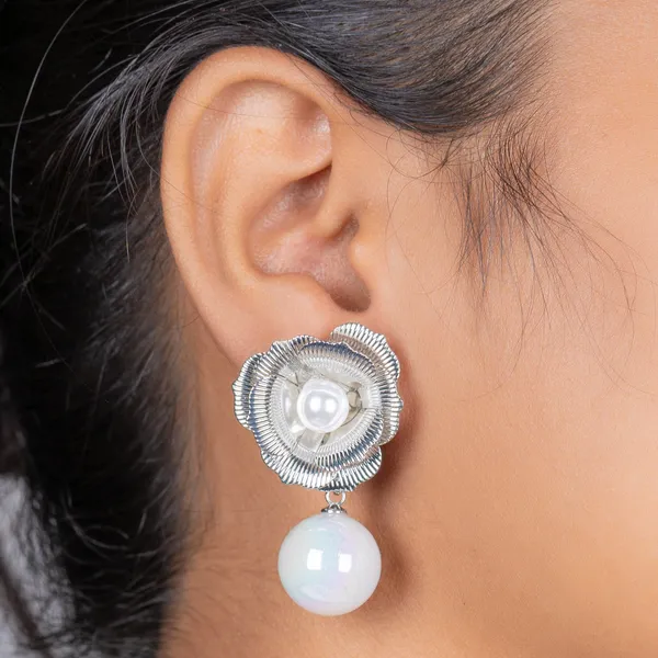 Golden_Teardrop_Classic_Anti_Tarnish_Earring_And_Silver_Pearl_Rose_Drops_Earring_For_Women_And_Girls_|_Pack_Of_2