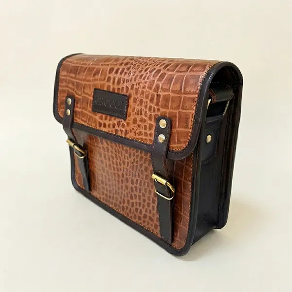 Coffee_Bean_Croco_Messenger_bag_for_Men