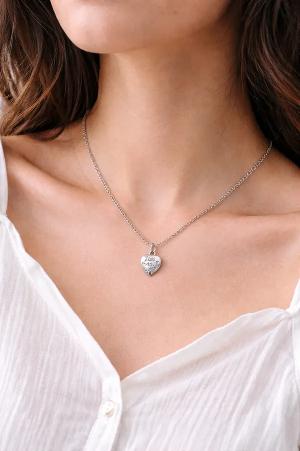 Silver_Heart_Charm_Pendant_Necklace_for_Women