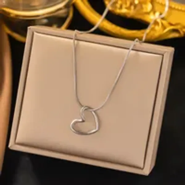 Gold_Alloy_Premium_Chain_For_Women